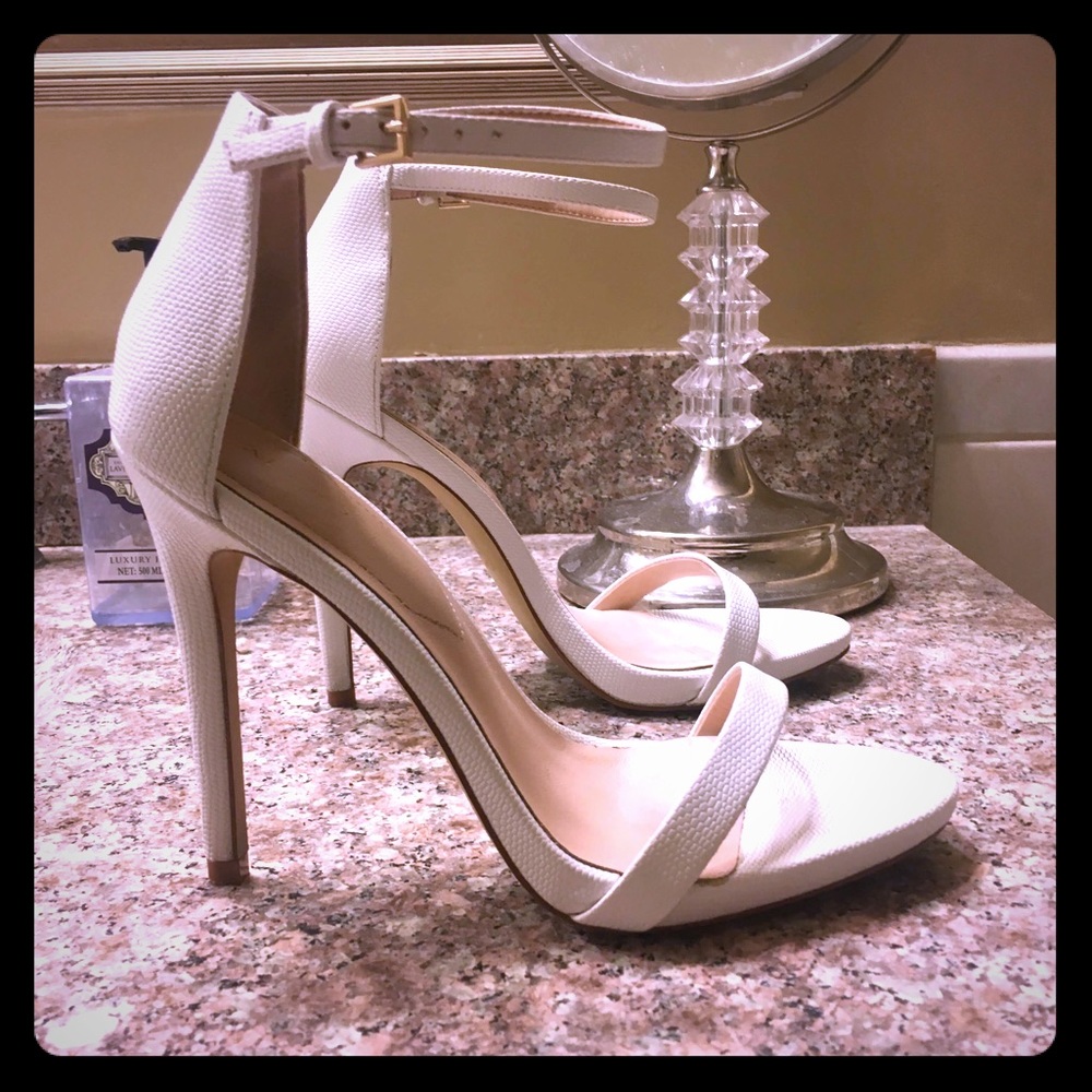 Aldo white sandal heels Size 8